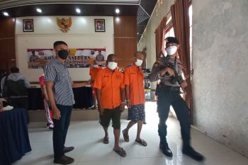 "Mamak Rumah dan Sumando" ditangkap Polisi karena Narkoba di Bukittinggi