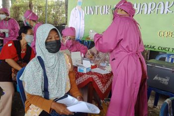 Gereja Maria Assumpta Pakem selenggarakan vaksinasi COVID-19 bagi warga