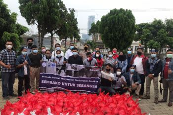 Pemuda Peduli Masyarakat Terdampak COVID-19 gelar baksos bagi sembako