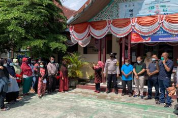 Ketua DPRD Sumbar gelar pasar murah di Kota Payakumbuh