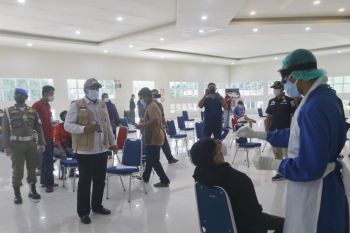 Tinjau 1.000 karyawan PT IKPP dites antigen, Alfedri targetkan 7.400 sehari
