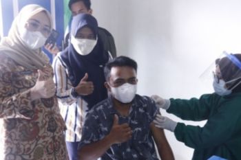 Bupati Mamuju ajak warga desa lakukan vaksinasi COVID-19