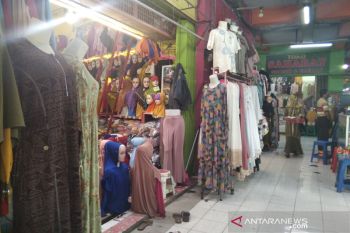 Aktivitas jual beli di pasar tradisional Kudus kembali bergeliat