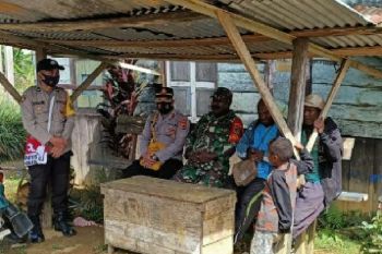 Sinergitas TNI/Polri Dogiyai silaturahmi dengan tokoh agama