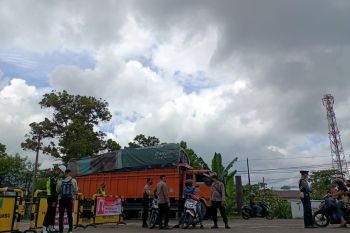 Penyekatan di sejumlah ruas jalan utama Kota Jambi