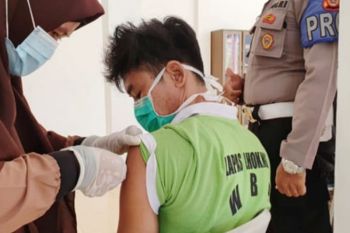 110 narapidana Lapas Lhoknga ikuti vaksinasi COVID-19 dosis pertama