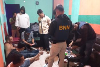 Tengah malam, tiga pengunjung kafe di Pasaman Barat ditangkap BNN, ini sebabnya