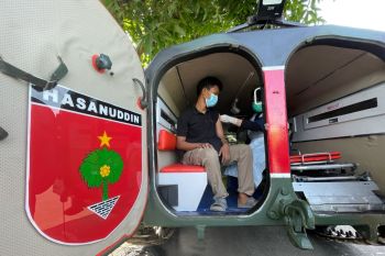 Kodim 1408/BS Makassar vaksinasi warga di tank ambulans