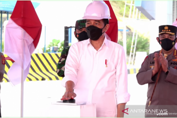 Jokowi: Peresmian tol pertama di Kalimantan jadi momen bersejarah