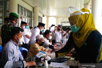 Ini target Pemkab Solok Selatan menuntaskan vaksinisasi bagi 70 persen warga daerah itu