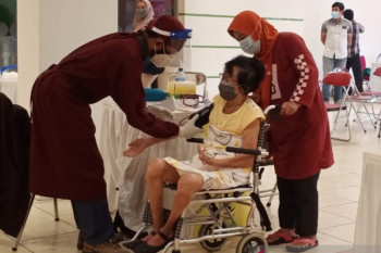 Ratusan penyandang disabilitas di DIY menjalani vaksinasi massal
