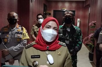 Wali Kota Bandarlampung tetapkan masuk mal harus pakai aplikasi PeduliLindungi
