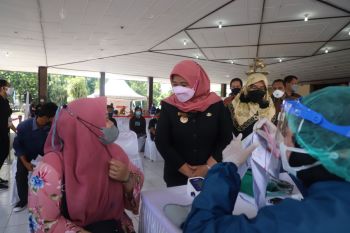 BPR Sleman menyelenggarakan vaksinasi COVID-19 bagi pedagang dan umum