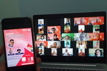 Telkomsel gelar webinar pendidikan bersama 234 guru dan kepala sekolah