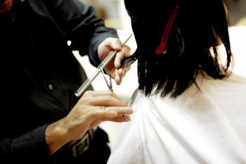 Potong rambut bantu atasi rambut rontok