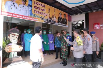 Kabaharkam Polri meninjau pola penanganan COVID-19 di Kota Mataram