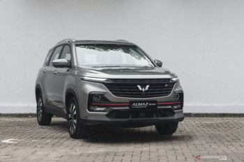Fitur Almaz RS EX, SUV canggih harga mulai Rp350 jutaan