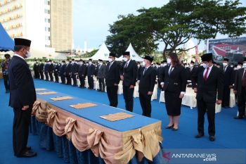 Pelantikan pejabat struktural dan manajemen BP Batam
