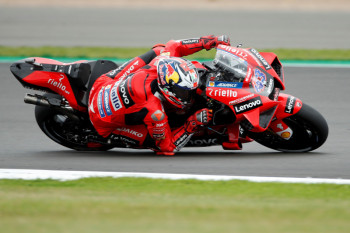 FP3 GP Inggris milik Jack Miller, Valentino Rossi P7