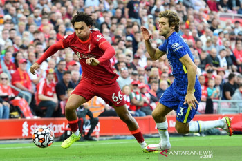Liverpool bermain imbang 1-1 lawan 10 pemain Chelsea