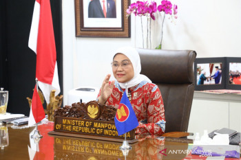 Menaker ajak anggota ASEAN lindungi pekerja perempuan selama  pandemi