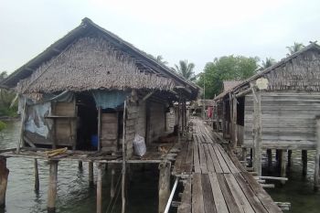 Pemprov Kepri dorong peningkatan kesejahteraan Suku Laut di Lingga