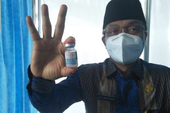 Dinkes Mataram: Vaksinasi covid dosis tiga bagi nakes mencapai 70 persen