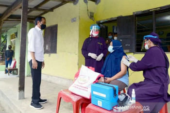 MUI: Tak perlu khawatir, vaksin AstraZeneca hingga Pfizer boleh digunakan