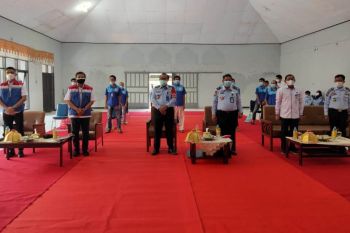 10 warga binaan pemasyarakatan Lapas Makassar dilatih ketrampilan otomotif