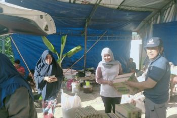 NasDem Sulteng bantu pangan warga terdampak banjir Sigi