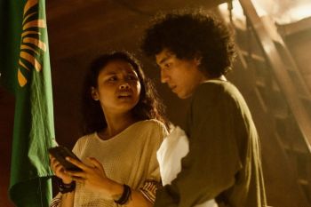 Dea Panendra dan Giulio Parengkuan akan bintangi film "Penyalin Cahaya"
