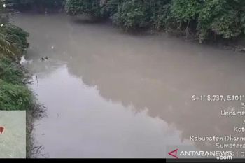 Sanksi ini, diberikan DLH Dharmasraya pada perusahaan buang limbah lampui ambang batas