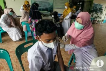 Guru di Lampung berharap vaksinasi kepada pelajar dapat menyeluruh