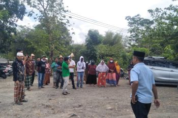 Pertanyakan dana PIP, puluhan wali murid SMPN 9 Praya Barat demo