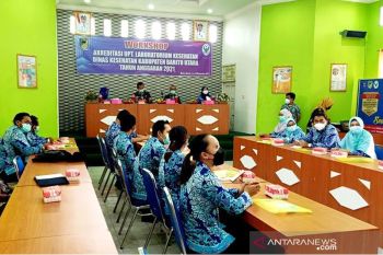 Dinkes Barut gelar lokakarya akreditasi UPT Laboratorium Kesehatan