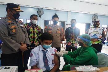 Ratusan pelajar di Sampit ikuti vaksinasi COVID-19