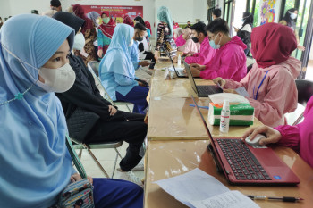 Menyongsong PTM terbatas dengan vaksinasi pelajar