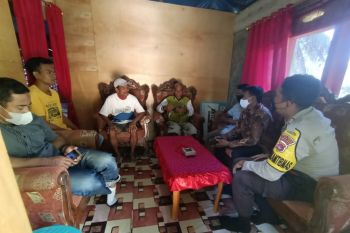 Dua pria di Sampir Sumbawa Barat nyaris cekcok, gegara loncat pagar