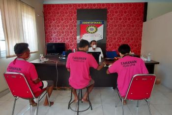 Berusaha menusuk polisi, pencuri sepeda motor di Lombok Timur didor