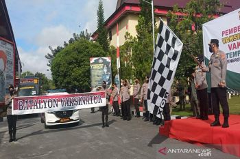 Kapolda Kalteng berangkatkan 24 tim Batalyon Vaksinator