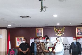 DPR RI kumpulkan masukan untuk RUU Landas Kontinen di Kepri