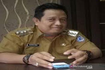 Bupati Muna Jamin perbaikan jalan Raha-Lakapera selesai 2021