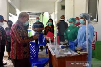 Vaksinasi dosis III nakes di Kota Kupang capai 62 persen