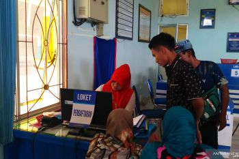 Untuk ini, Pemkab Solok Selatan optimalkan pelayanan keliling ke seluruh nagari