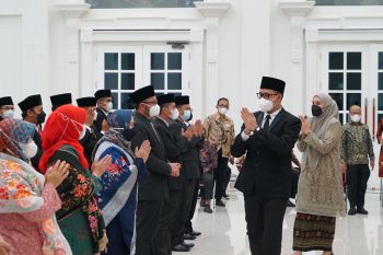 Pemkot Bukittinggi kembali lakukan mutasi jabatan, 69 pejabat eselon III dan IV dirotasi