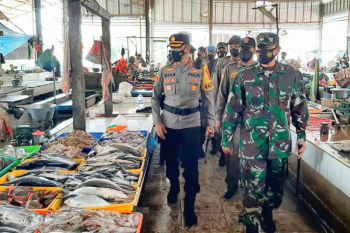 Sinergitas TNI/Polri Tabalong gelar operasi yustisi