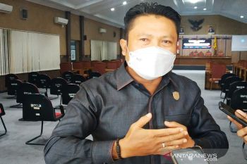 Legislator Kotim hargai sikap bupati terkait polemik renovasi gerbang