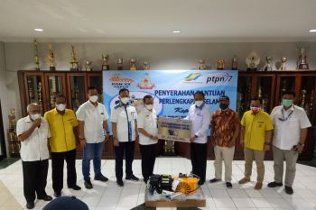 PON Papua - PTPN VII bantu peralatan selam atlet PON Lampung
