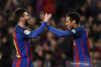Laporta: Neymar ingin kembali ke Barcelona sebelum Messi pergi
