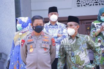 Kapolda tinjau vaksinasi Merdeka di Universitas Islam Negeri Lampung